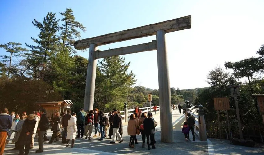 Isejingu_torii-gate